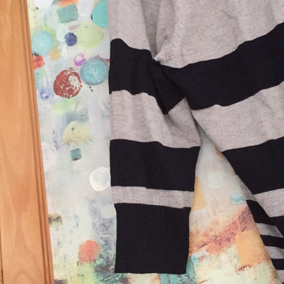 Beautiful A.BYER sweater shirt - Picture 3 of 4